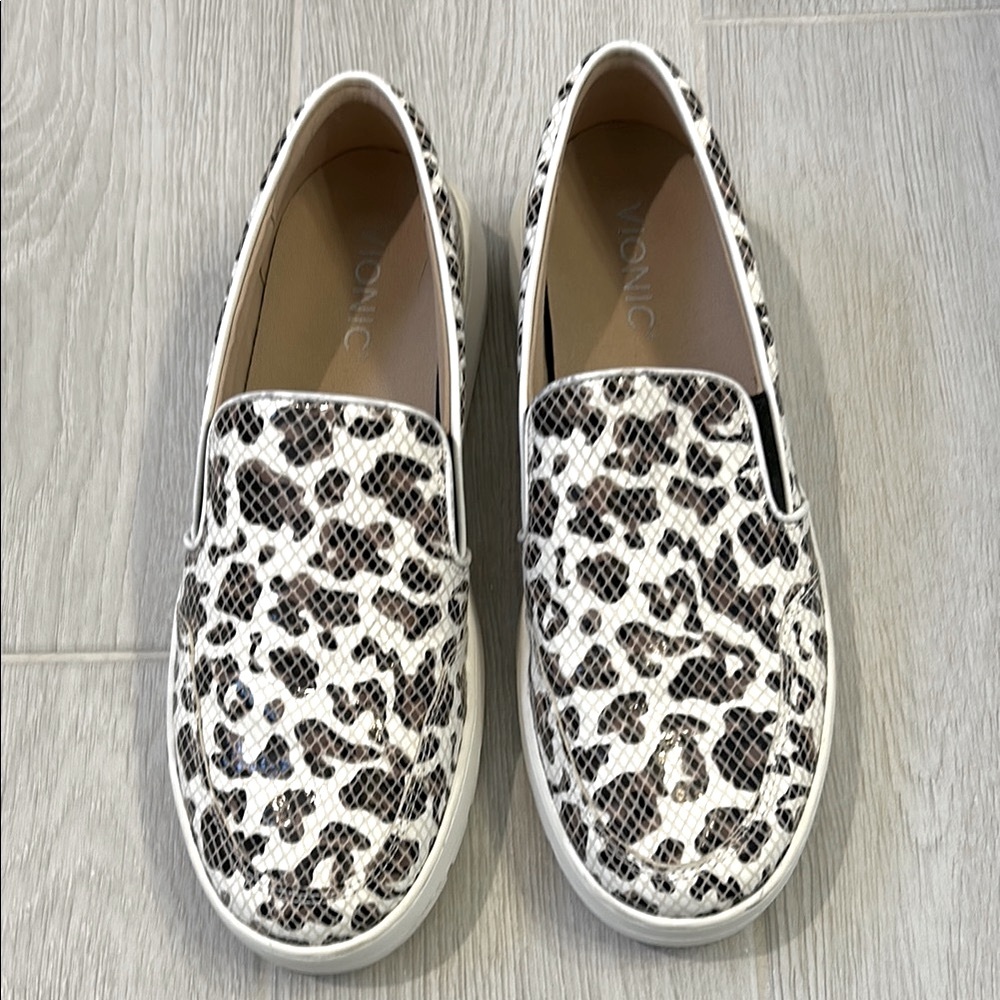 Vionic Dinora Leopard Print Slip-On Sneakers